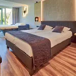 - - De Zevende Heerlijkheid Hotel