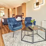 - - De Zevende Heerlijkheid 3*