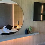 - - De Zevende Heerlijkheid Hotel