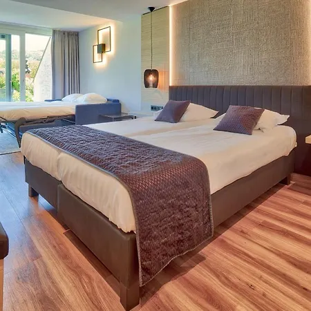 - - De Zevende Heerlijkheid Hotel