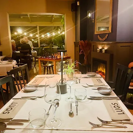 - - De Zevende Heerlijkheid Hotel