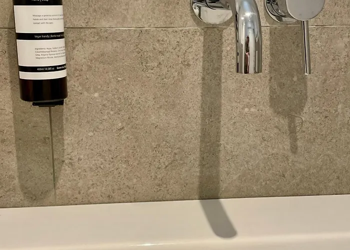 - - De Zevende Heerlijkheid Hotel 3*