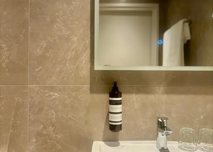 - - De Zevende Heerlijkheid 3*